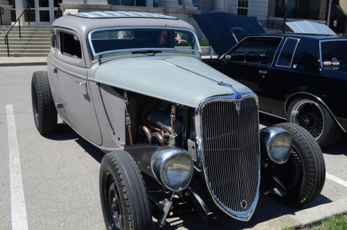 Hot Rods Hit the Lawrenceburg Streets