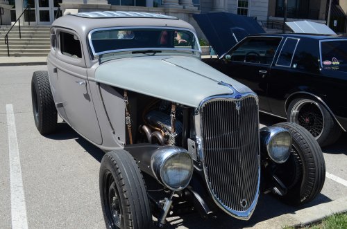 Hot Rods Hit the Lawrenceburg Streets