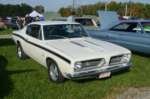 Chrysler Corp. Cars Made it to the Pumpkin Run