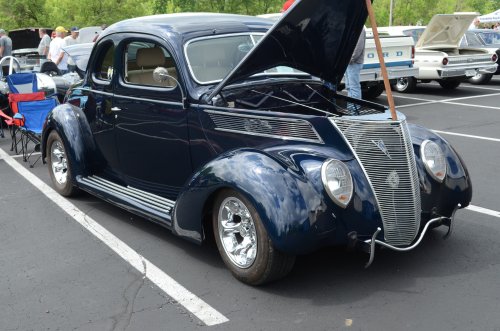 Wrapping Up the Fellowship Baptist Church Car Show