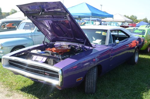 MoPar Showed Off at the Pumpkin Run