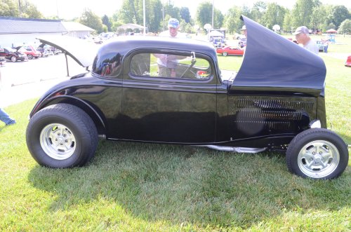 Finishing Up the Shine in the Park Car Show