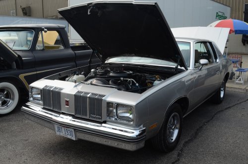 A Lot of Oldsmobiles Were at the All-GM Show