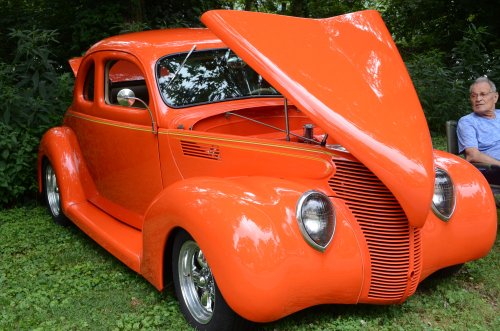 Some Very Old Cars Went Rollin' On the River