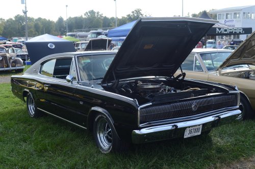 MoPar Muscled to the Pumpkin Run