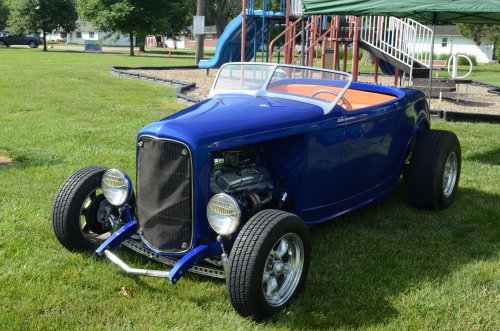 A Fairly Sparse Crowd at the Mt. Orab Lions Club Car Show