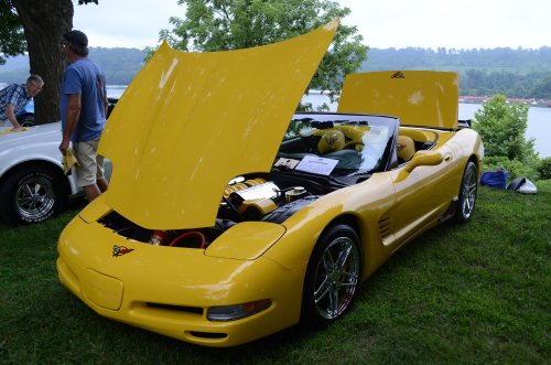 Corvettes Joined in to go Rollin' On the River