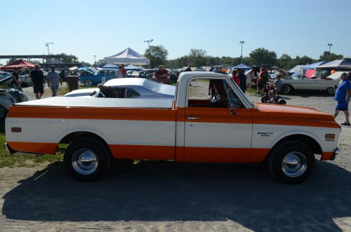 Trucks At the Pumpkin Run