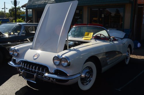 Corvettes Powered to the Hill