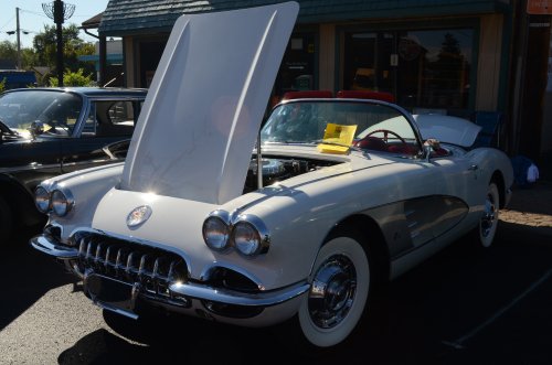 Corvettes Powered to the Hill