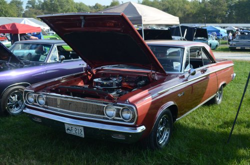 MoPar Muscled to the Pumpkin Run