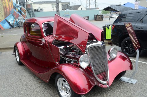 Ford, Ford Cruised Into Lawrenceburg