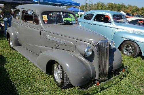 Cars Flood the Clermont County Fairgrounds