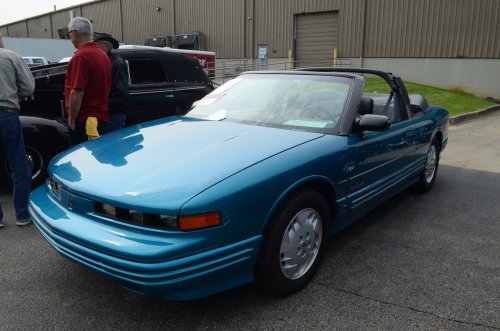 A Lot of Oldsmobiles Were at the All-GM Show