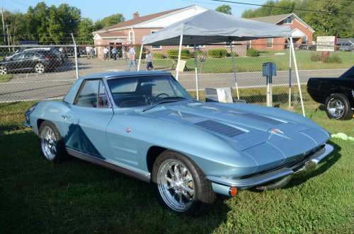 Corvettes At the Pumpkin Run