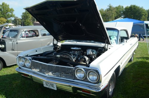 Plenty of Chevy at the Pumpkin Run