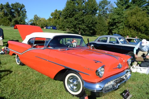 Fabulous Family Haulers at Concours Devou