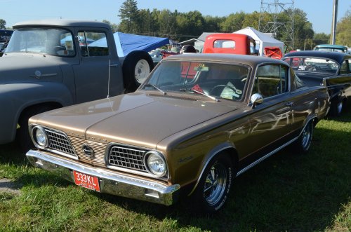 A Perfect Weekend to Show Off Cars