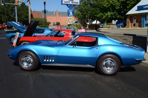 Corvettes Powered to the Hill