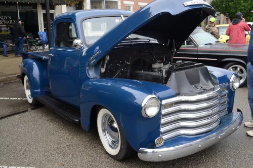 Trucks Cruised to Fight ALS