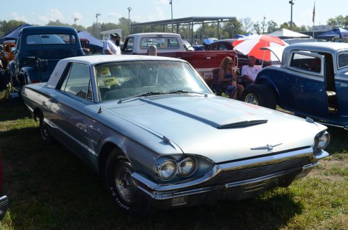 Thunderbirds Rose Up At the Pumpkin Run
