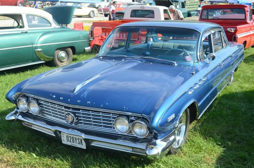 Buick at the Pumpkin Run