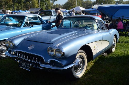 Corvettes At the Pumpkin Run