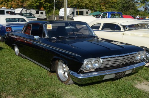 Big and Small, Old and New at the Pumpkin Run