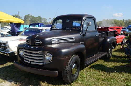 Trucks Rolled Into the Pumpkin Run Nationals.