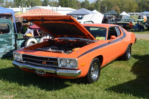 MoPar Showed Off at the Pumpkin Run