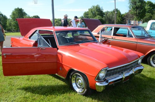 A Fairly Sparse Crowd at the Mt. Orab Lions Club Car Show