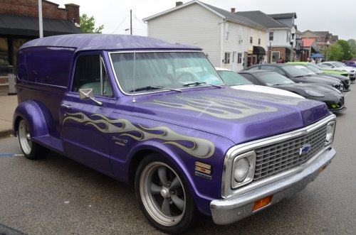 Cars Wearing Bowties Came to Lawrenceburg