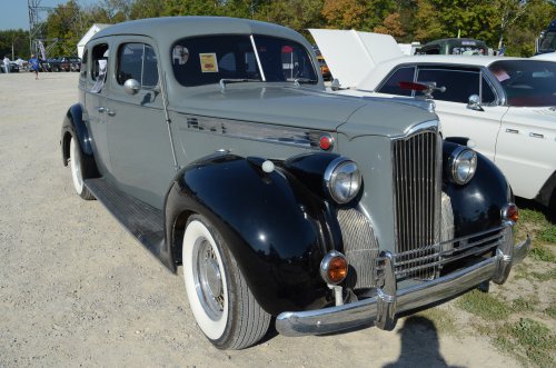 Big and Small, Old and New at the Pumpkin Run