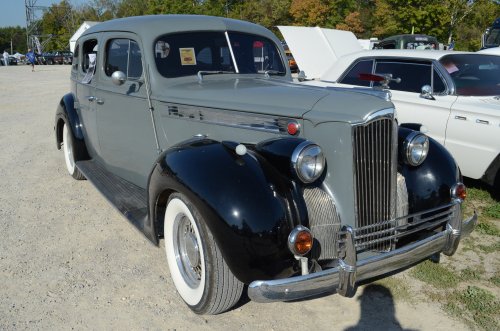 Big and Small, Old and New at the Pumpkin Run