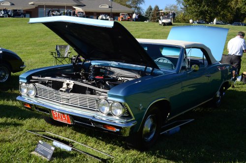 Fabulous Family Haulers at Concours Devou