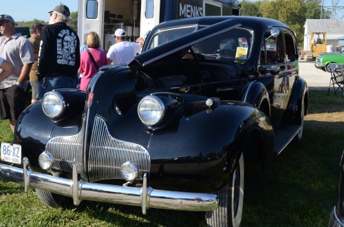 Big and Small, Old and New at the Pumpkin Run