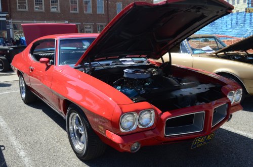 Pontiacs Came to Lawrenceburg