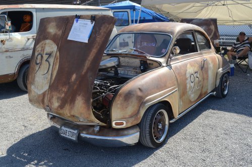 Foreigners Came to the Pumpkin Run