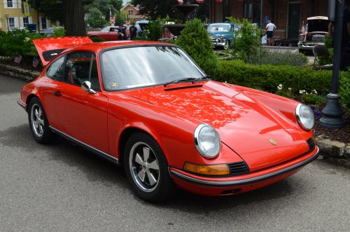 Foreign Autos Create a Scene at the Glendale Gathering
