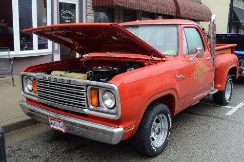 Trucks In Lawrenceburg