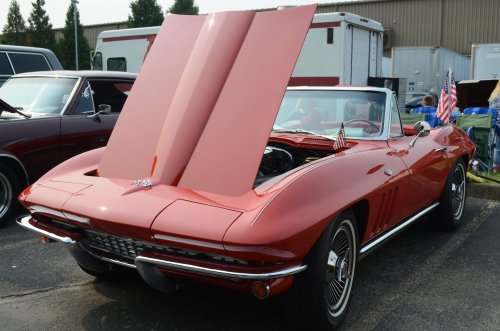Of Course There Were Vettes At the All-GM Show
