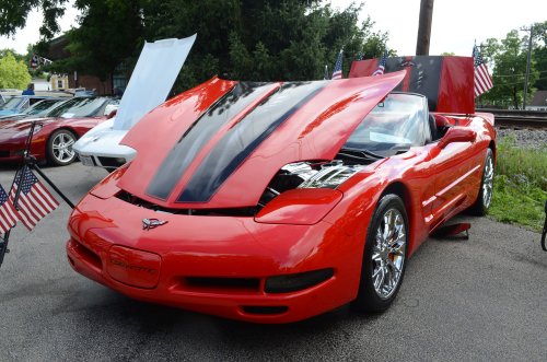 Corvettes Have Their Place at the Glendale Gathering