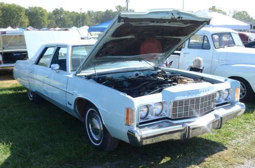 Cars Flood the Clermont County Fairgrounds