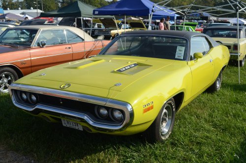 MoPar At the Pumpkin Run