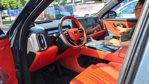 Geely Galaxy M9 praised by Edmunds and NYT entered UAE at 43,540 USD