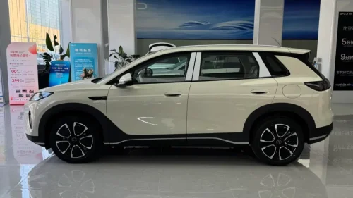 BYD Sealion 05 DM-i piles up at dealers in China with 305 km of EV range