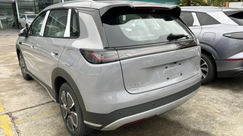 BYD Sealion 05 DM-i piles up at dealers in China with 305 km of EV range