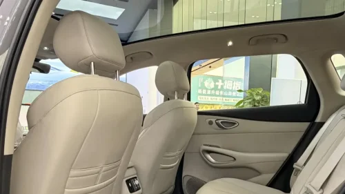 BYD Sealion 05 DM-i piles up at dealers in China with 305 km of EV range