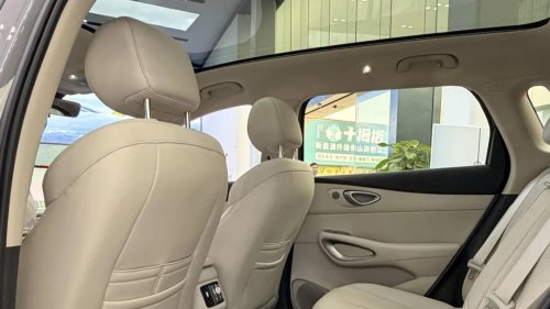 BYD Sealion 05 DM-i piles up at dealers in China with 305 km of EV range