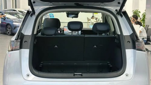 BYD Sealion 05 DM-i piles up at dealers in China with 305 km of EV range